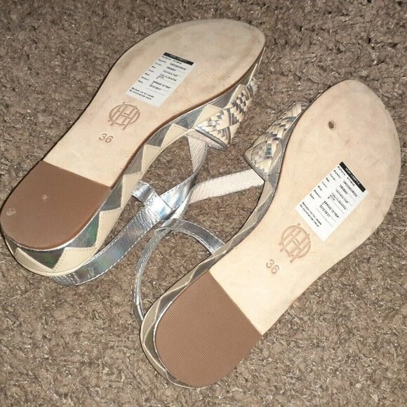 HOUSE OF HARLOW 1960-Woven Pattern Leather Wedge-Beige/Silver-Sz 36-NWT - Picture 7 of 7